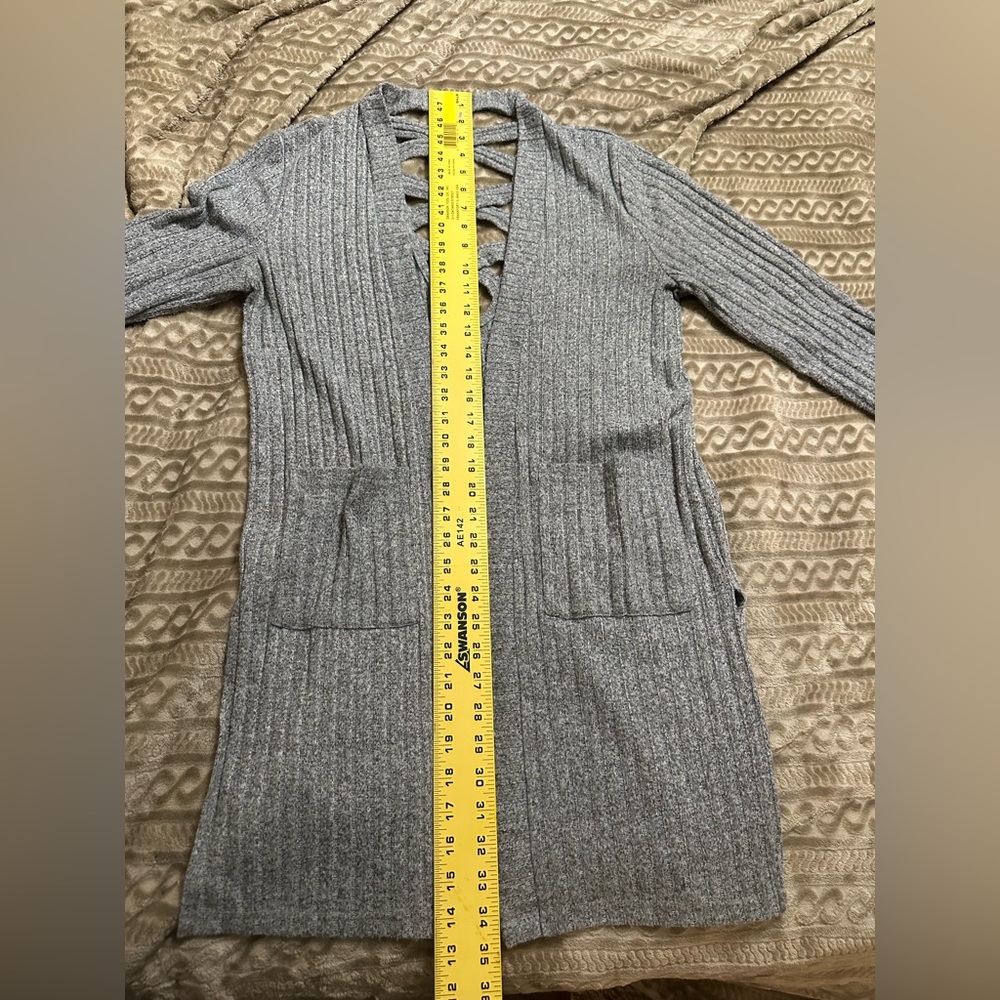 Derek Heart Gray Ribbed Cardigan - Picture 5 of 9